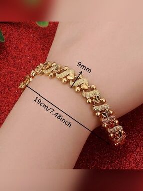 Luxury 18K Gold Plated Bracelet – Elegant and Sophisticated Design✨